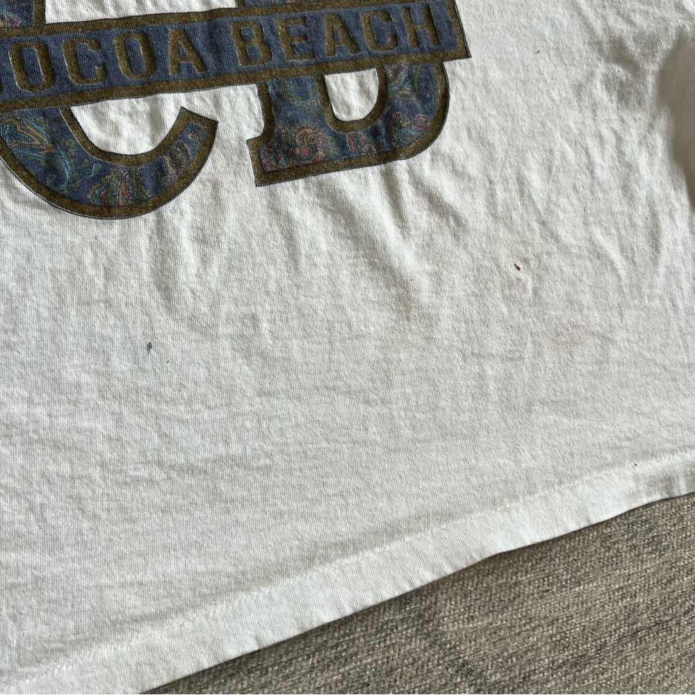 Vintage 1990s Cocoa Beach Florida Women’s White Graphic Crop Top Tee Shirt - Picture 10 of 10